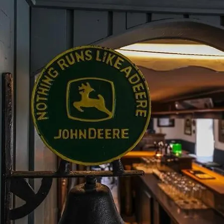 Дом отдыха House & Private Pub Kerry - Large Groups Up To 26 People