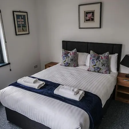 House & Private Pub Kerry - Large Groups Up To 26 People Дом отдыха Кенмар