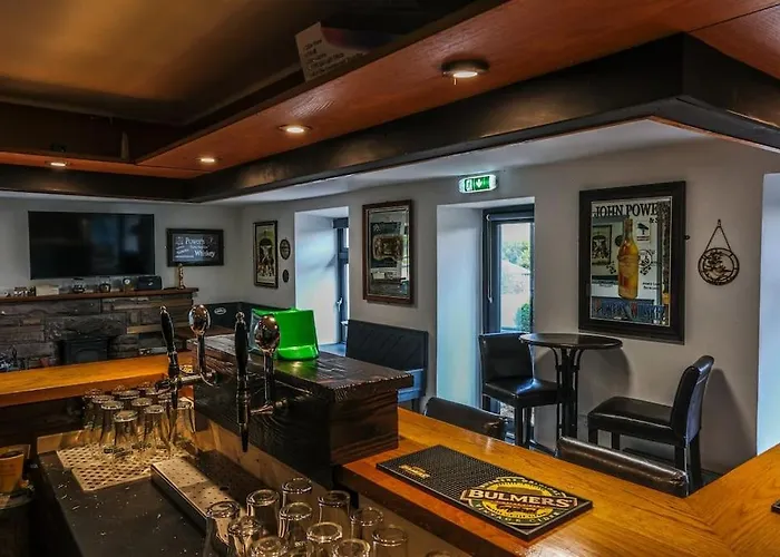 Dom wakacyjny House & Private Pub Kerry - Large Groups Up To 26 People *